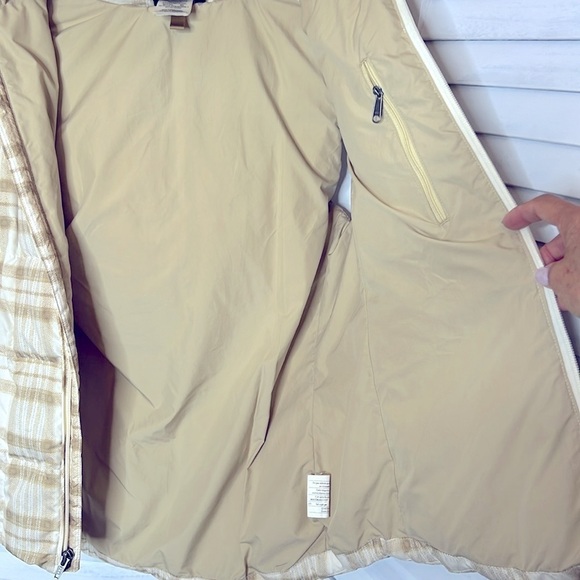 Patagonia Wooly Plaid in Raw Linen Neutral Color Hood Vest Puffer Size Medium - Picture 8 of 11